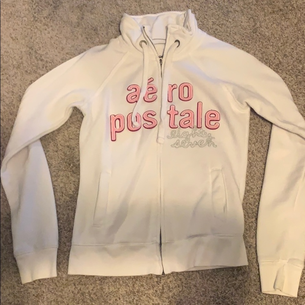 White zip up sweatshirt